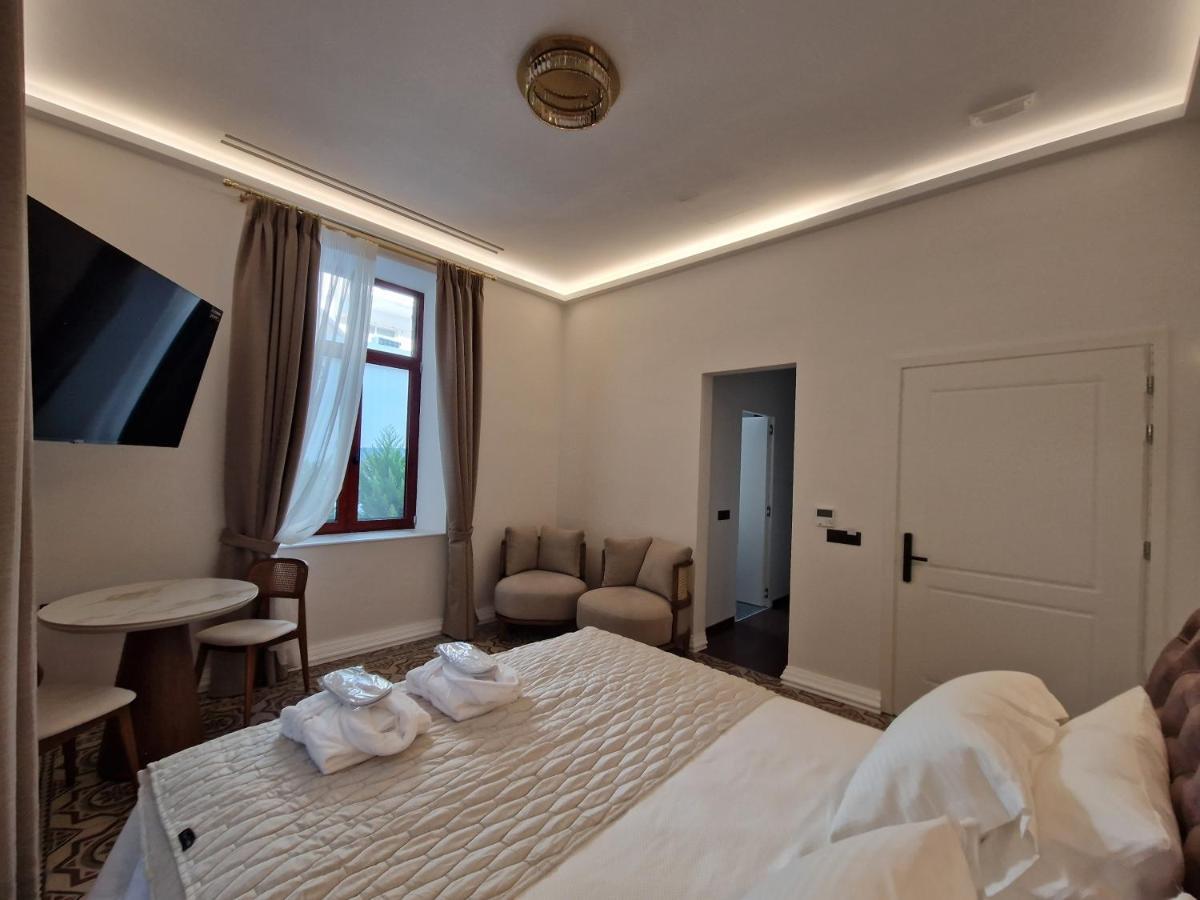 Jensen Luxury Suites Rhodes City 外观 照片