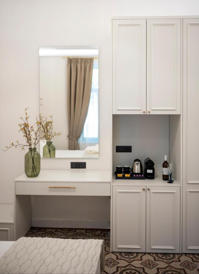 Jensen Luxury Suites Rhodes City 外观 照片