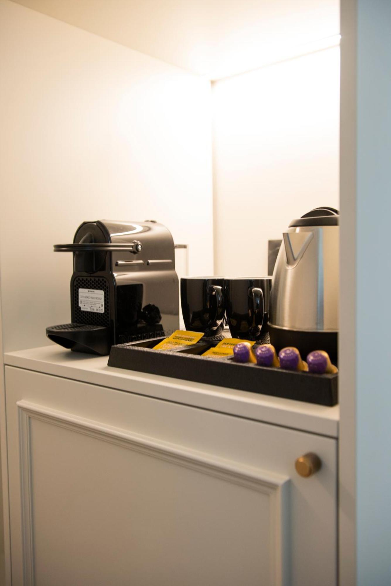 Jensen Luxury Suites Rhodes City 外观 照片