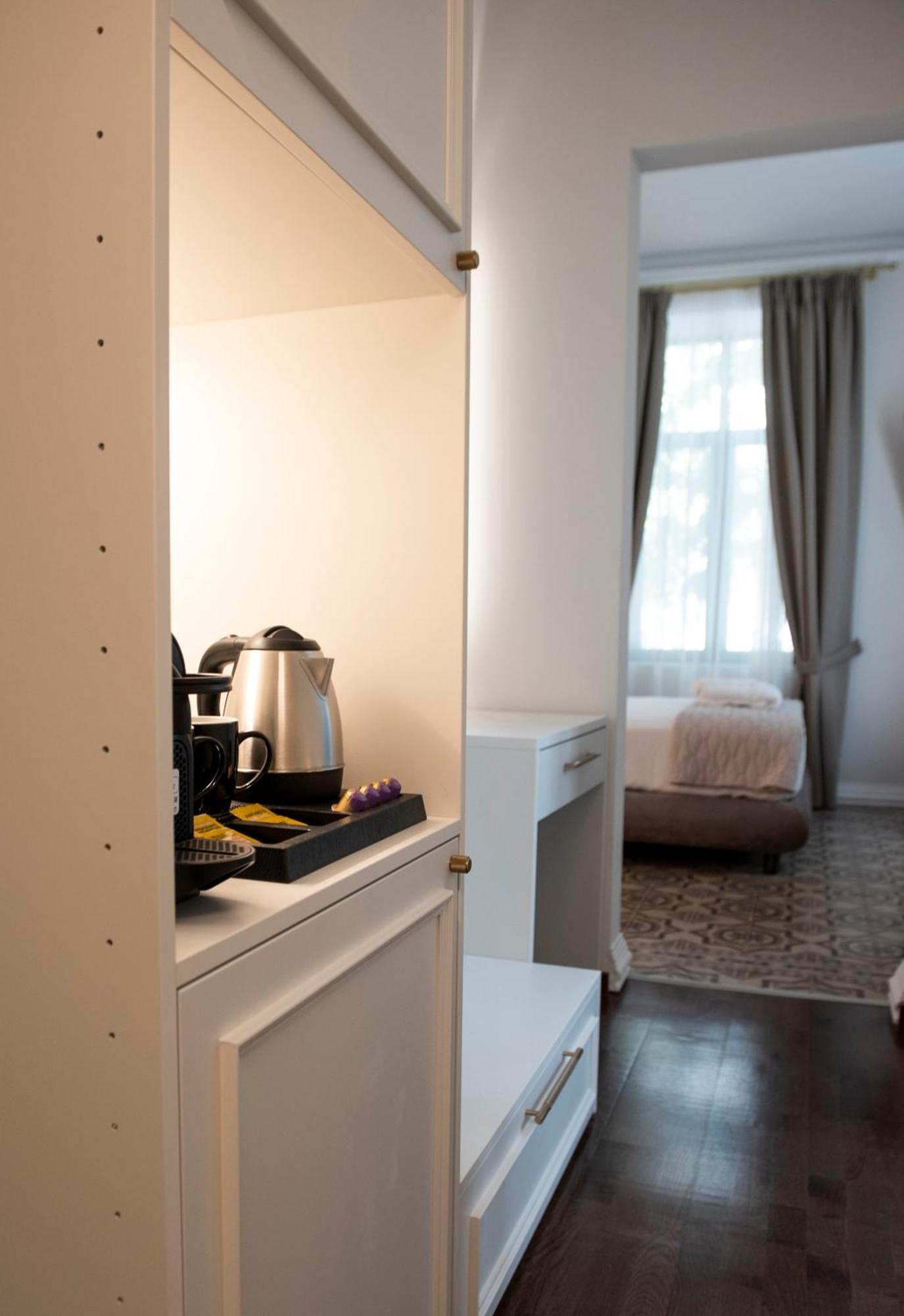 Jensen Luxury Suites Rhodes City 外观 照片