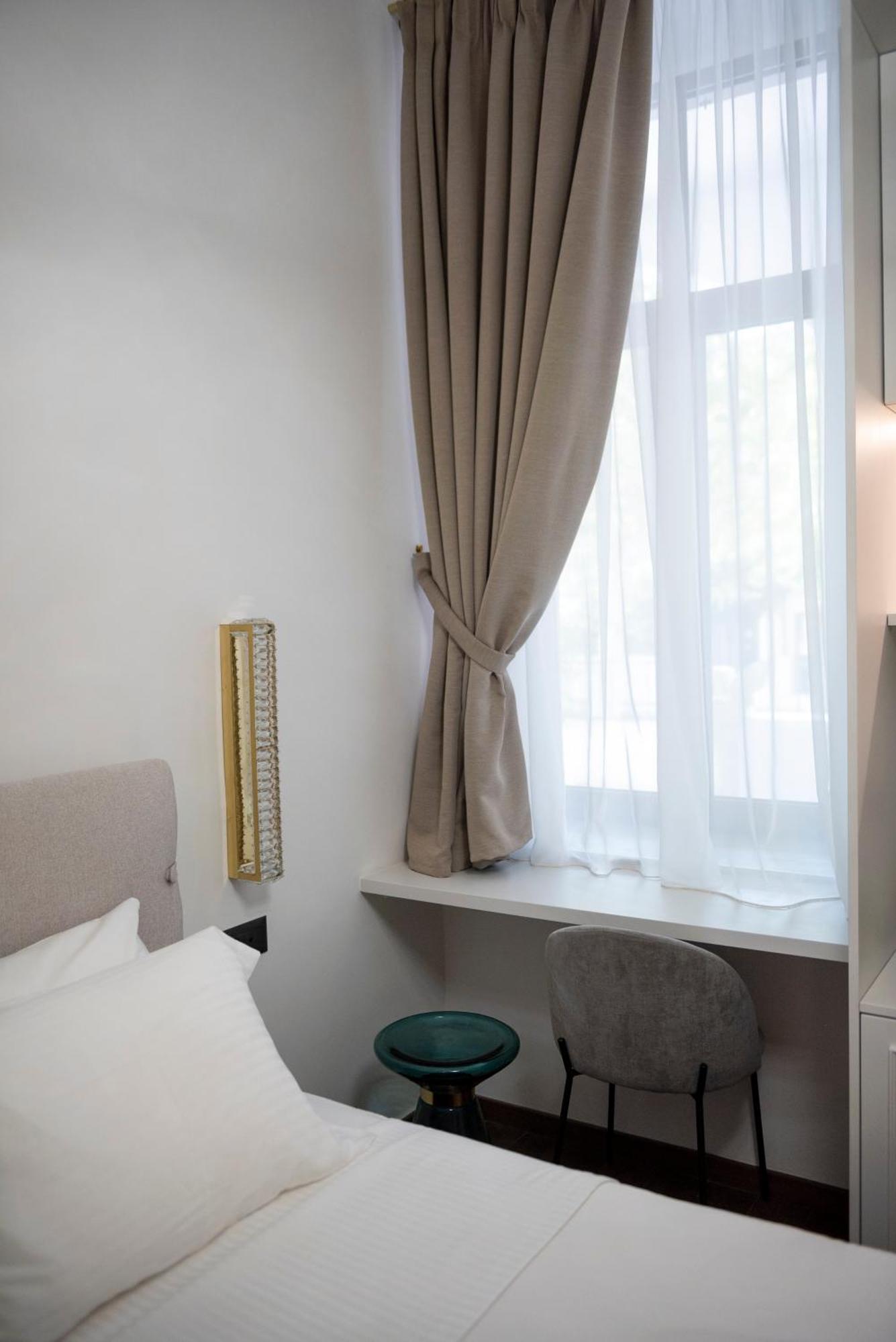 Jensen Luxury Suites Rhodes City 外观 照片