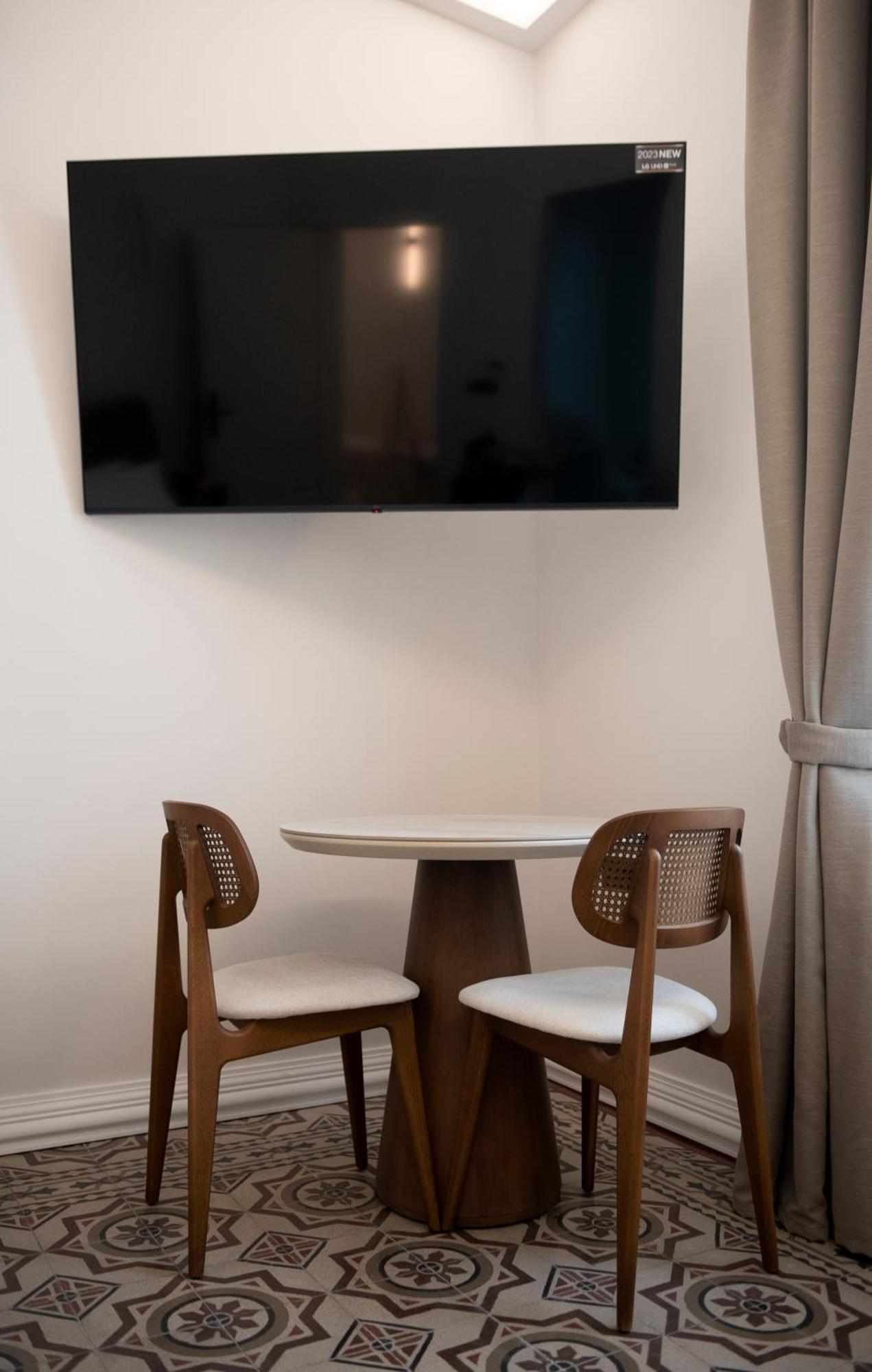 Jensen Luxury Suites Rhodes City 外观 照片